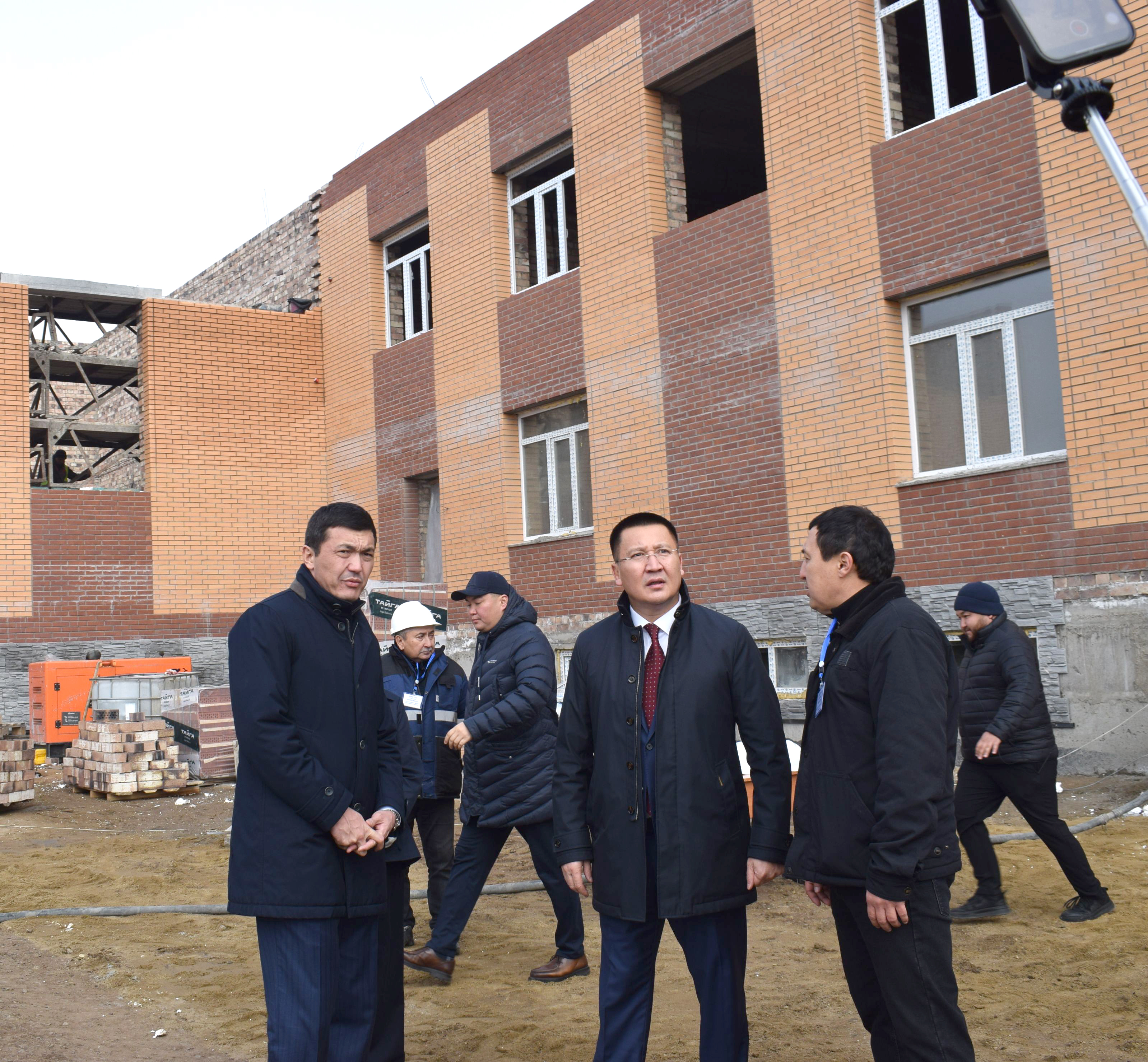 В селе Атыгай строят современную школу