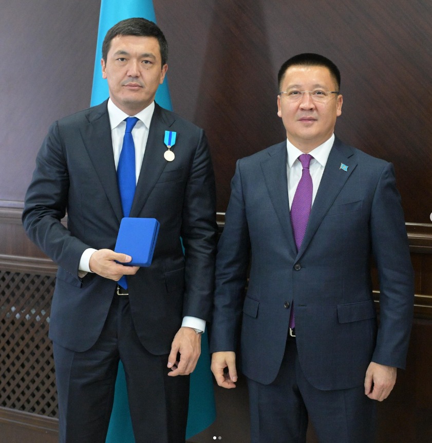 ИЕСІН ТАПҚАН НАГРАДА