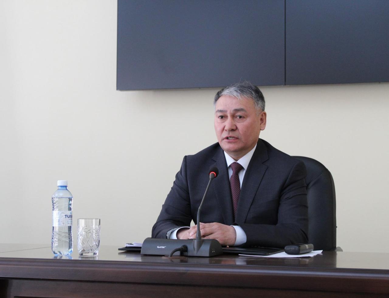 КЕНШІДЕН КӨТЕРІЛГЕН ҚАЙРАТКЕР