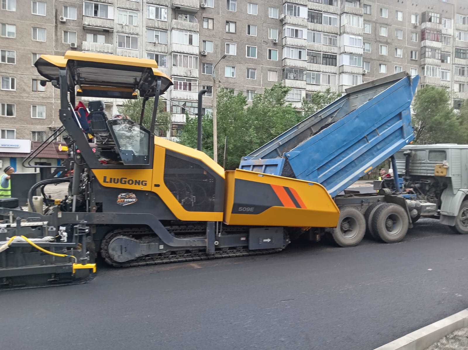 КӨШЕ ЖОЛЫ ЖАҢАРТЫЛЫП ЖАТЫР