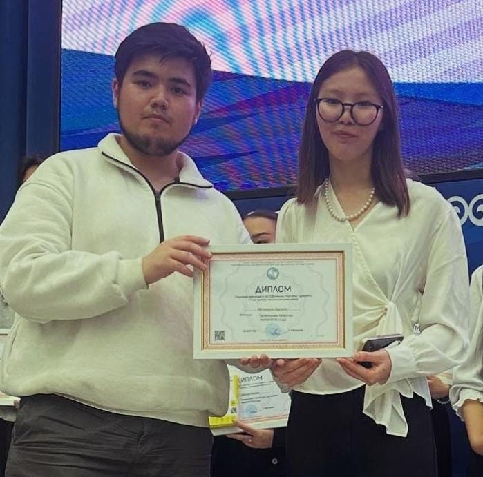 Әмина – үздік оратор